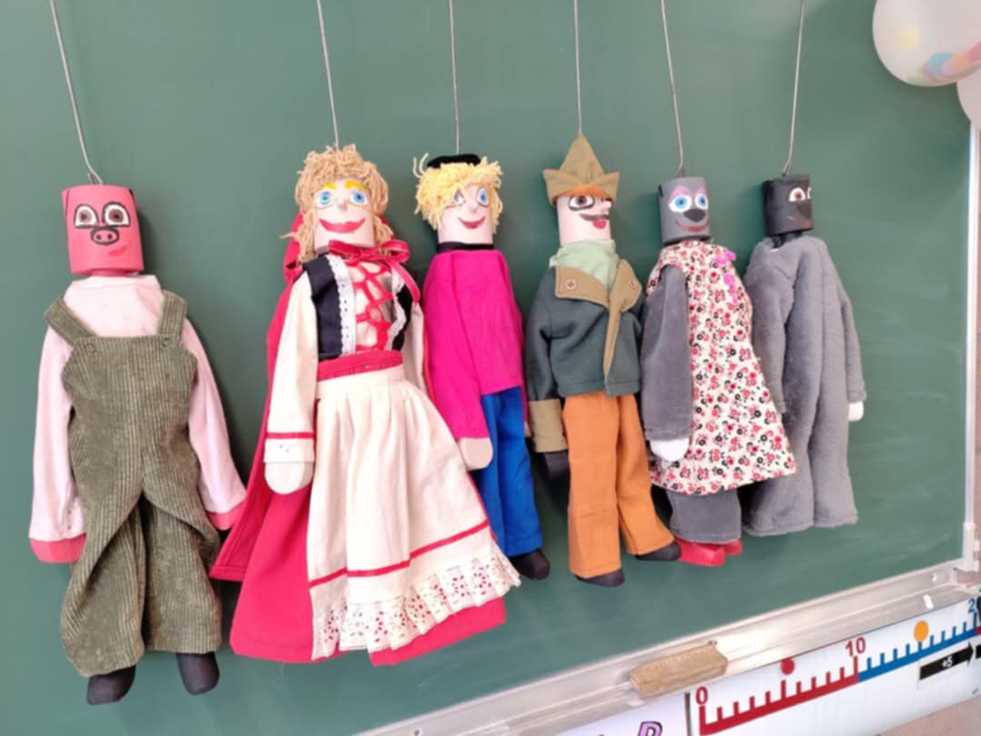 Aperçu du visage d'une marionnette en cours de confection.